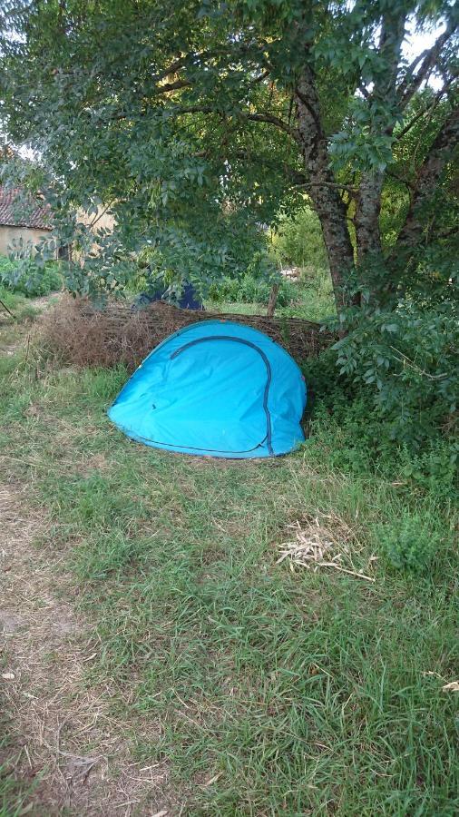 Tente En Permaculture Pirate Creysse  Exterior photo